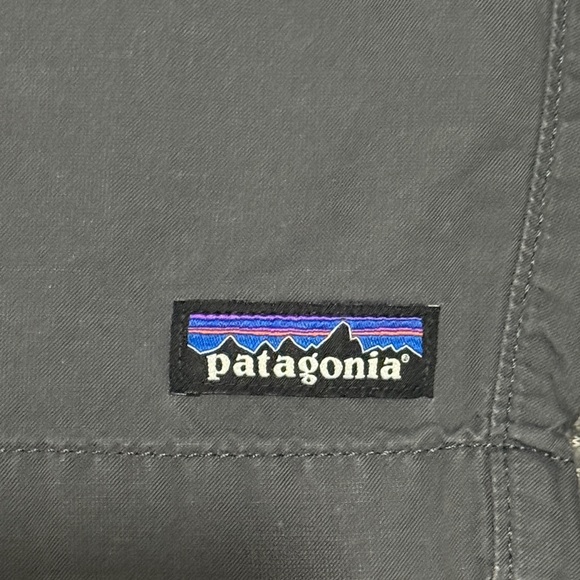 Patagonia Women’s Charcoal Flat Front Shorts - Picture 3 of 7